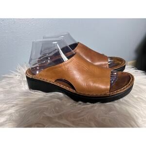 Naot Leather Wedge Sz 8 39 Sandal Brown Orthotic Distressed Country Festival